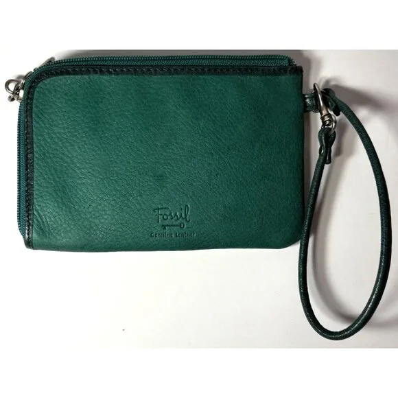 Fossil Genuine Leather Green Rectangular Wristlet Bird Key Birdhouse Casual - Picture 2 of 8